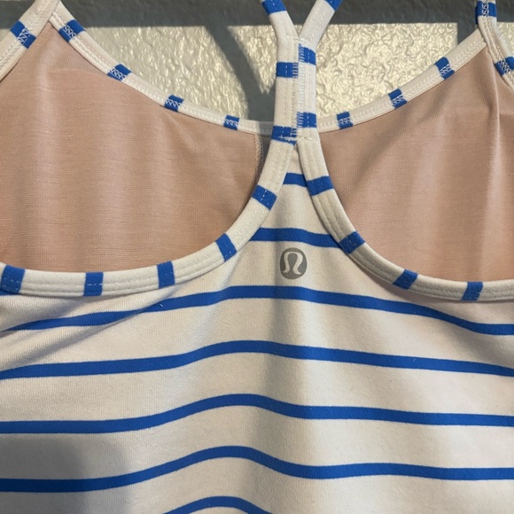 Lululemon blue & white striped Power Y Tank racer-back straps, hip length size 6 - Picture 4 of 9